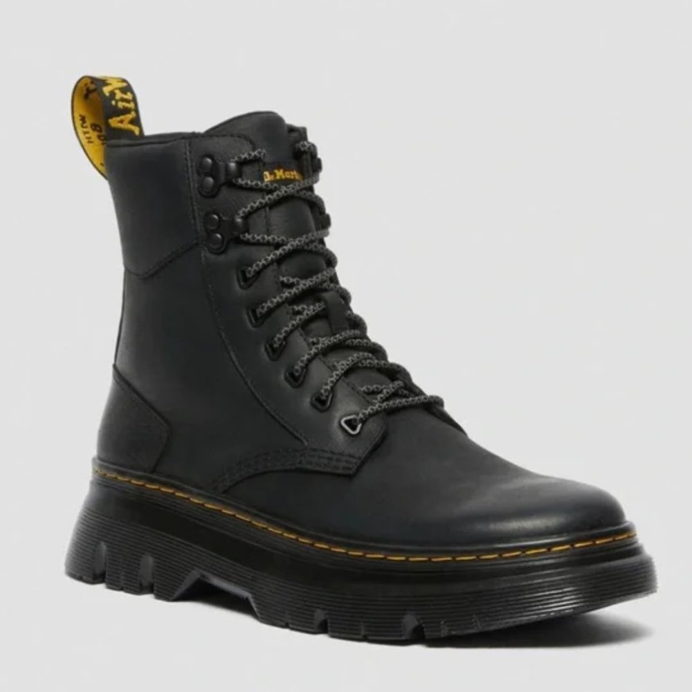 NWT DR. MARTENS TARIK WYOMING BLACK LEATHER UTILITY BOOTS